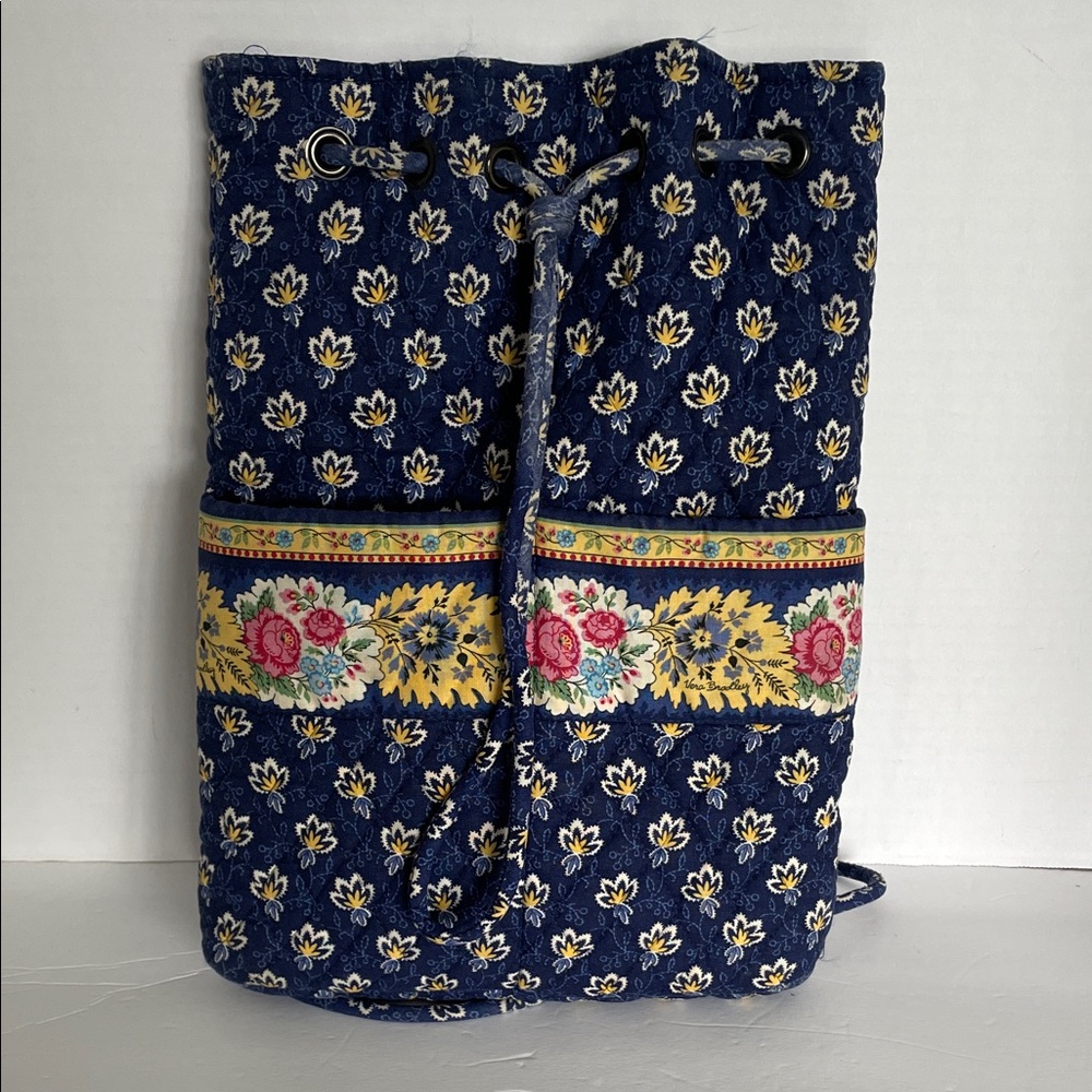 Vera Bradley retired Maison Floral navy blue/yellow Drawstring Backpack